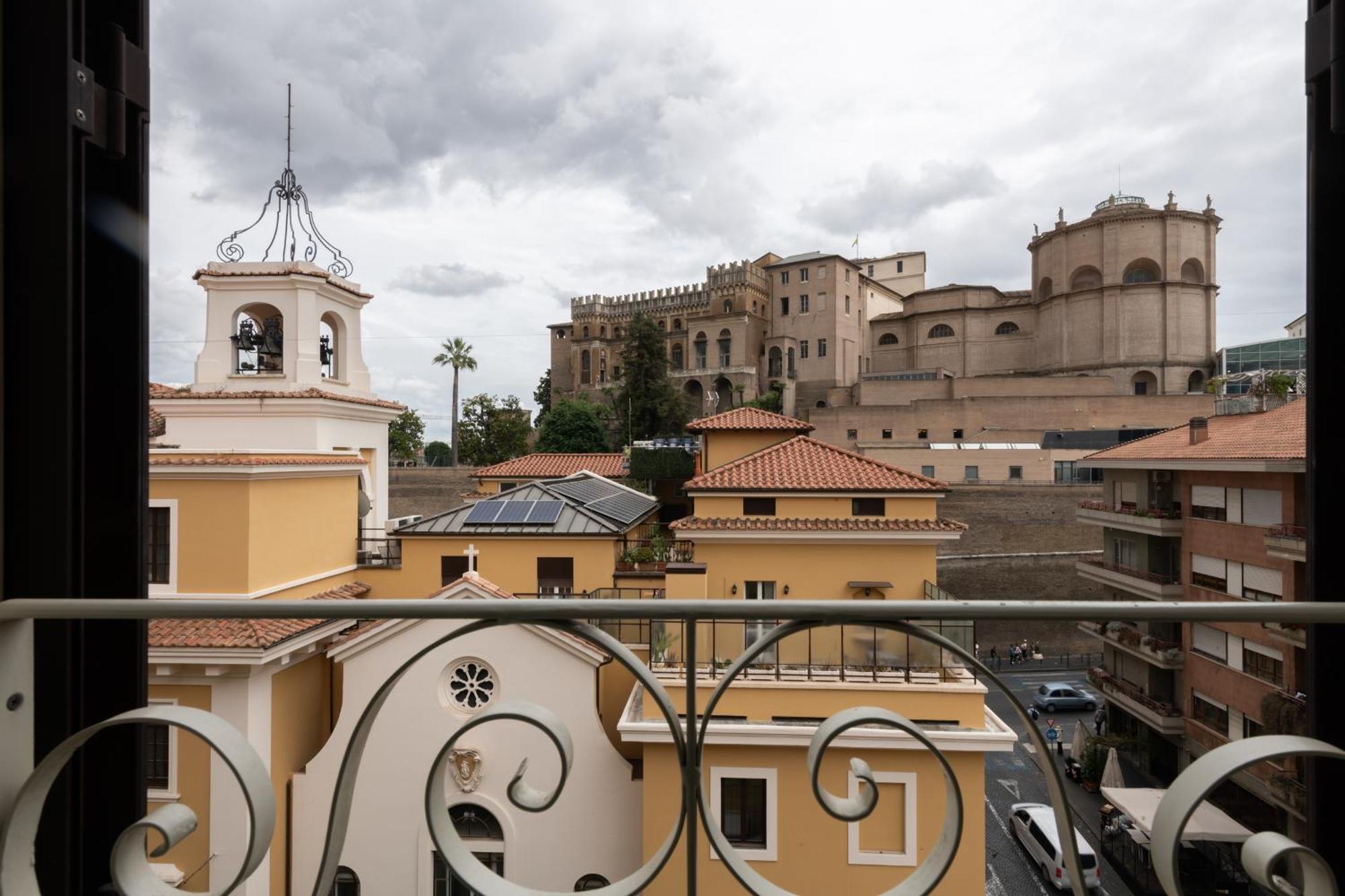 Sistine Chapel View Rooms Check-In From 3 Pm To 10 Pm Exterior photo